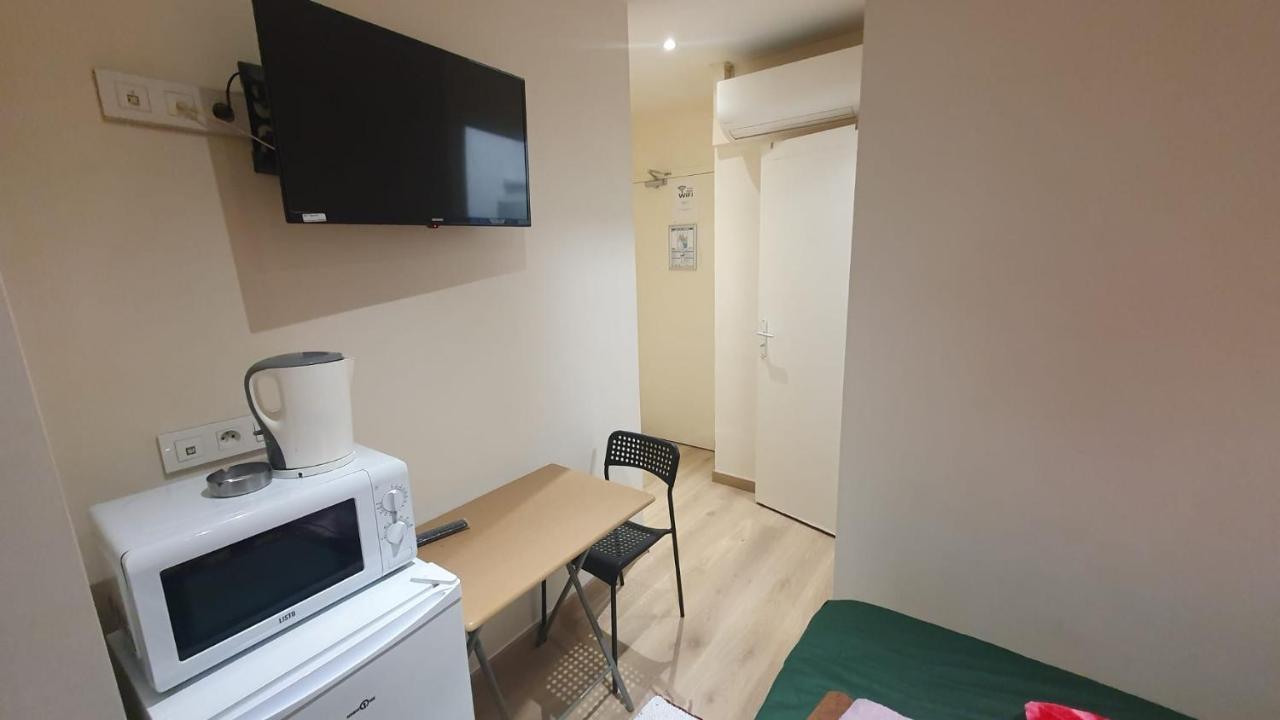 Hotel Le Privilege ラ・クールヌーヴ エクステリア 写真