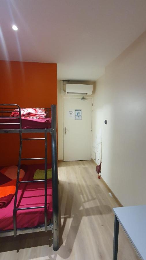 Hotel Le Privilege ラ・クールヌーヴ エクステリア 写真